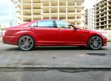 Полная оклейка Mercedes-Benz s63 amg в красный глянец Avery. #AUTOVINIL76RU