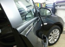 Оклейка хромированных элементов в черный мат на Opel Astra!