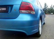 Полная оклейка Volkswagen POLO в голубой матовый хром TeckWrap.